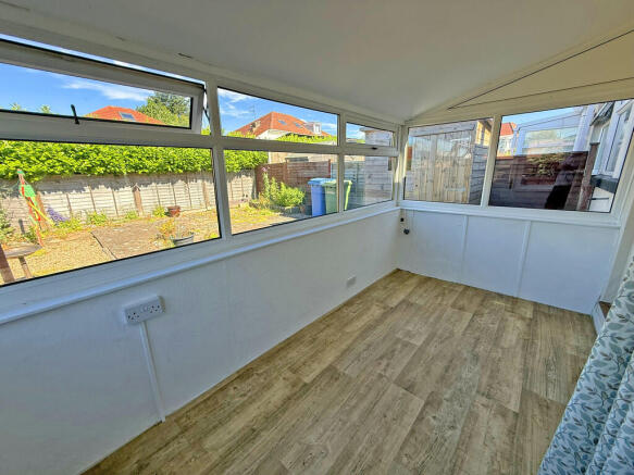 1 bed Semi-Detached Bungalow for sale Image 4
