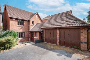 3, Amos Gardens, Worcester WR4 0NW