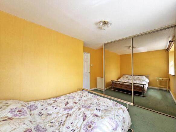 2 bed Town House for sale Image 8
