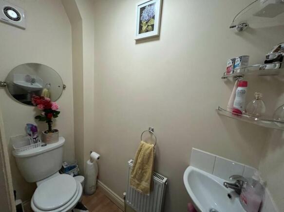 DOWNSTAIRS CLOAKROOM