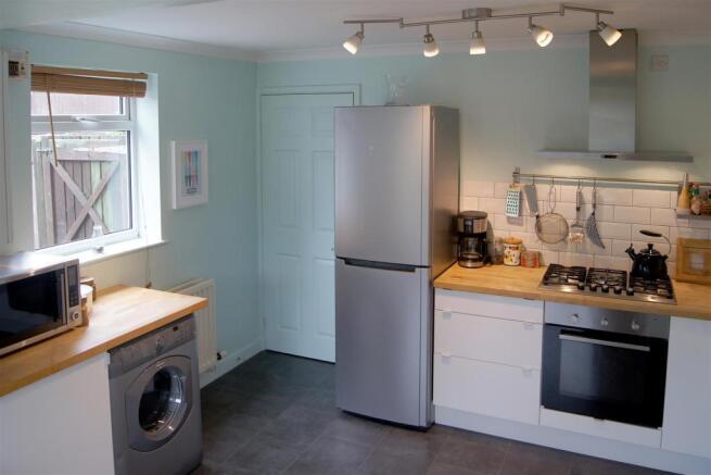kitchen-3.jpg