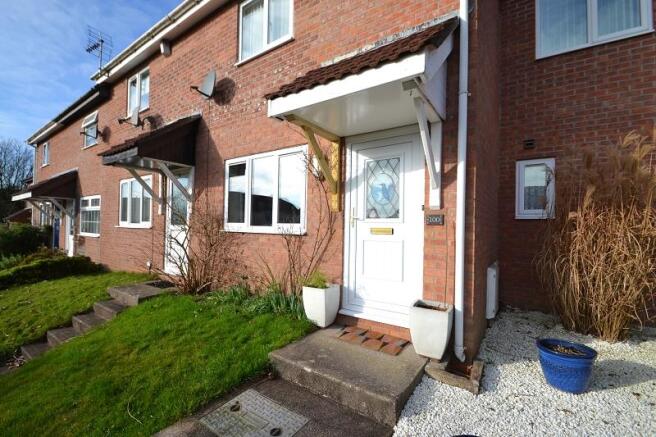 Covered entrance porch