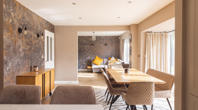 5 bed Detached for sale Image 6