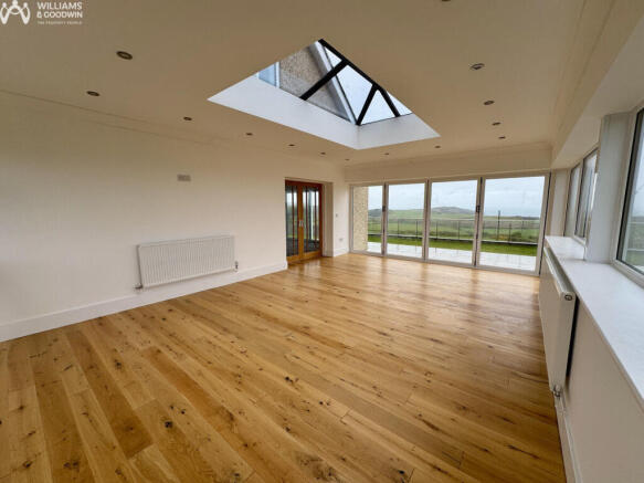 Ffordd Caergybi, Cemaes Bay, Anglesey, LL67 photo 4