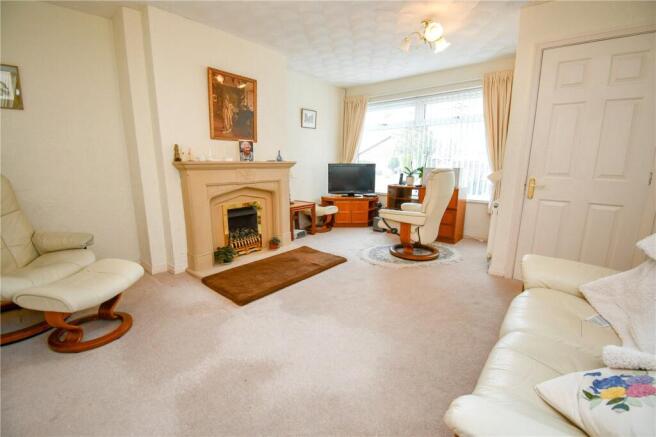 Harborne Drive, Spital, Wirral photo 2