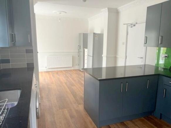 KITCHEN NEW 2.jpg