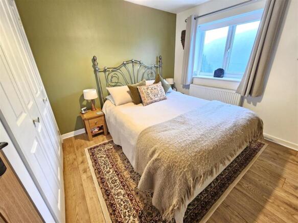 Bedroom 1.jpg