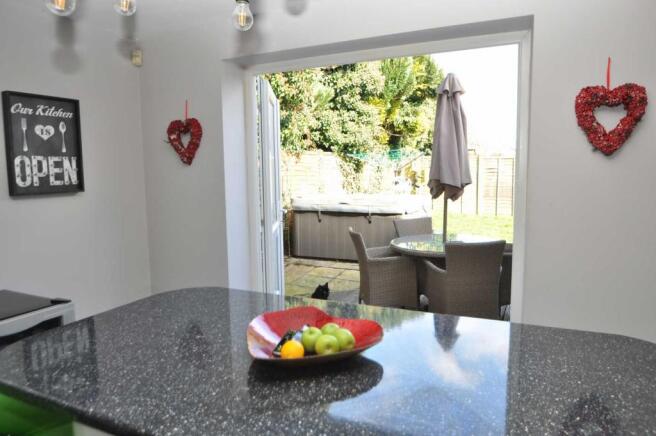 Kitchen/dining area
