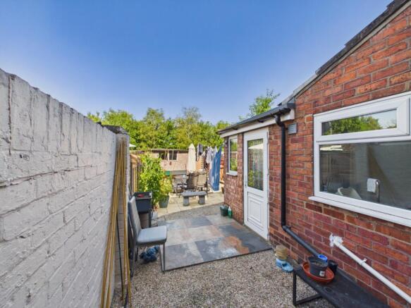 3 bed Terraced for sale Image 10