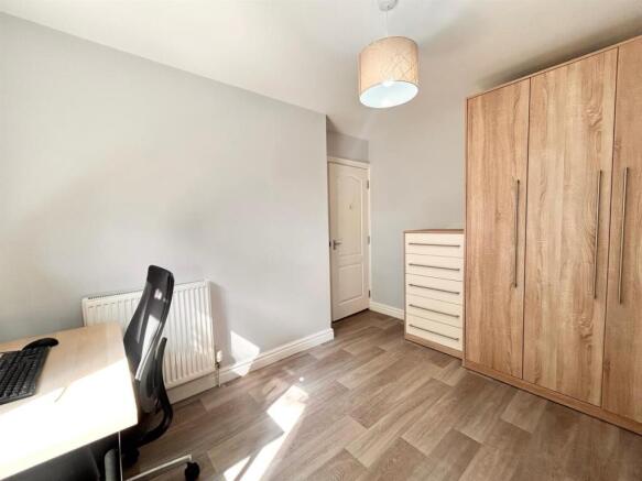 3 bed Semi-Detached for sale Image 9