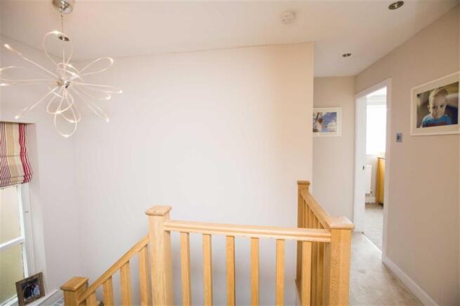 FIRST FLOOR LANDING
