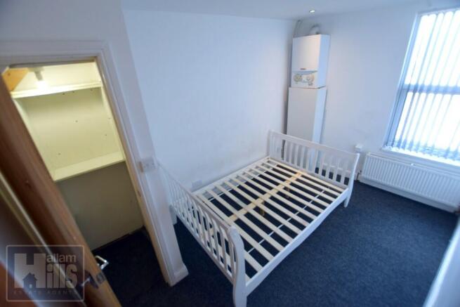2 bed Flat to rent Image 4