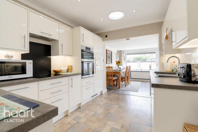 Johnston Close, Clacton-On-Sea photo 4