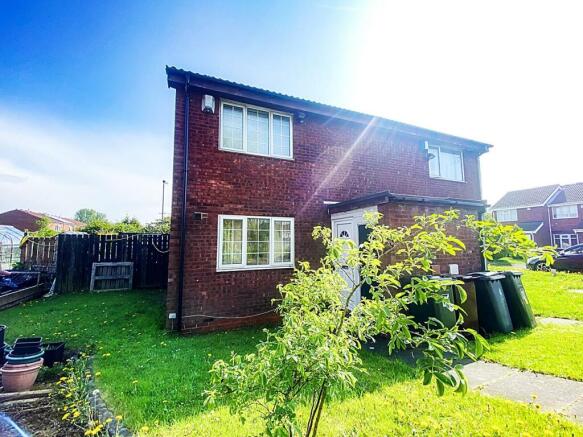 32 Chelford Close_1.jpg