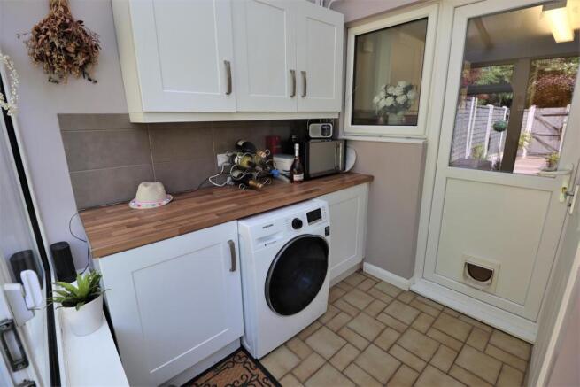 LEAN TO WITH UTILITY SPACE AND PLAY AREA
