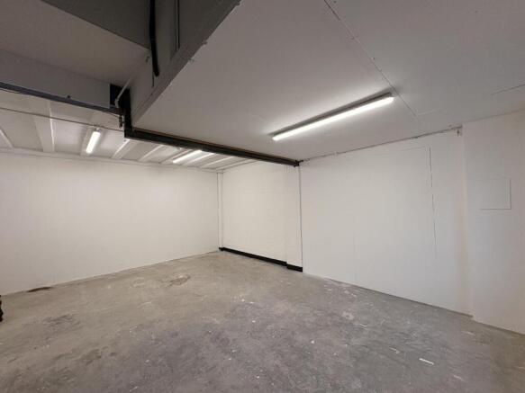 Brook Lane Unit 18 - (6).jpg