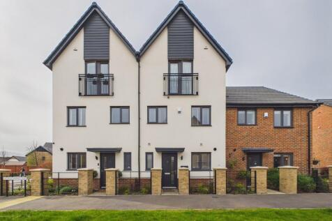 Donald Campbell Way, Crowthorne, Berkshire, RG45