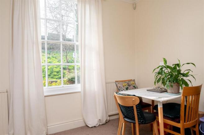 2 bed Terraced for sale Image 10
