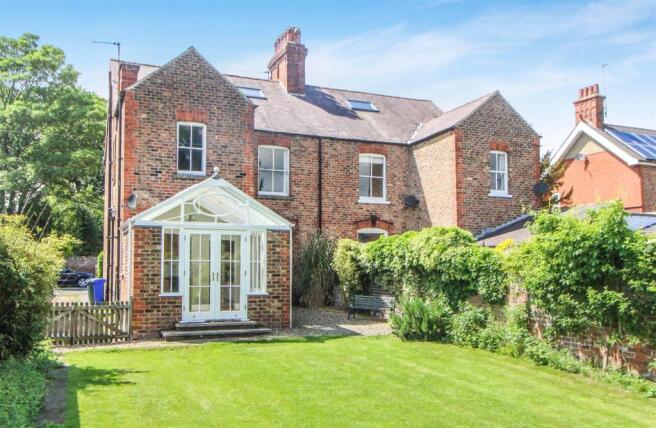 5224_St Johns Road, Driffield.JPG
