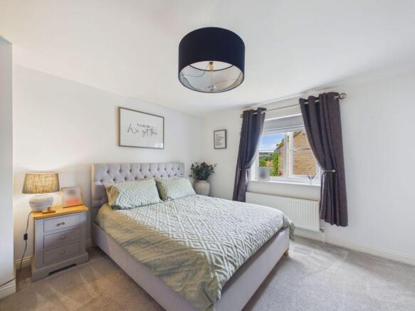 5 bed Detached for sale Image 6