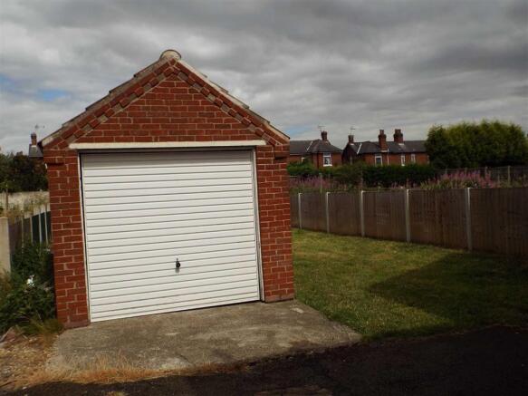 DETACHED GARAGE
