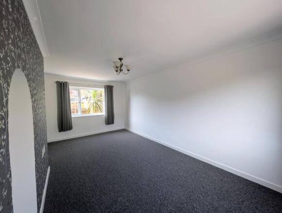 3 bed Terraced to rent Image 5