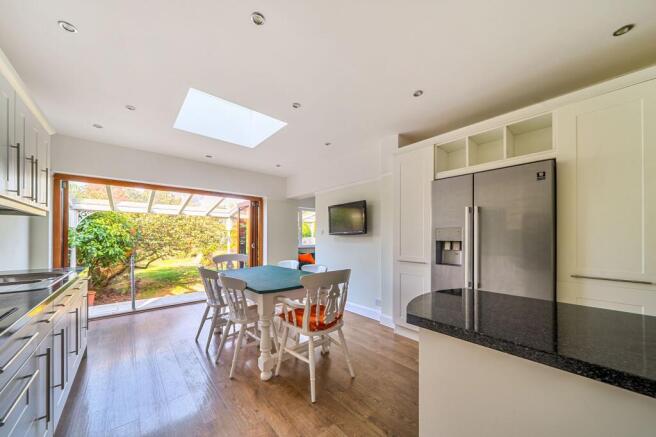 Craddocks Avenue, Ashtead, KT21 photo 4