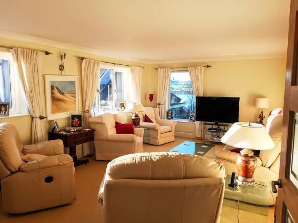 Large Lounge