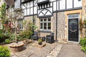 2, Chesterfield Villas, West Street, Cromer NR27 9EW