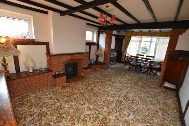 Lounge/dining room