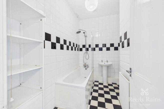 2 bed Terraced for sale Image 7