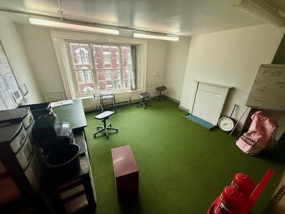 Off2 T202511171239.jpg