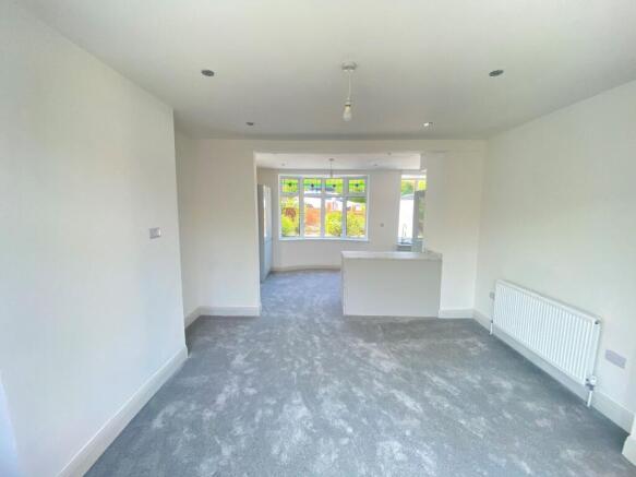 3 bed Semi-Detached for sale Image 8