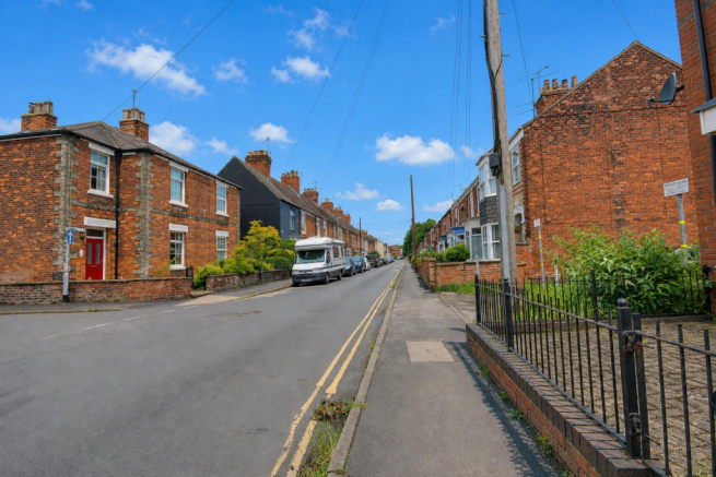 2 bed Terraced for sale Image 9