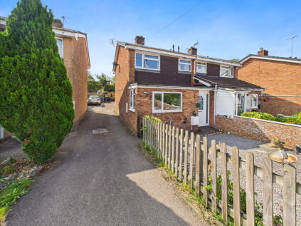 Lakeside Avenue, Lydney