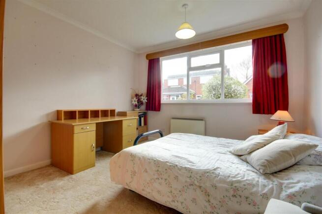2 bed Detached Bungalow for sale Image 11