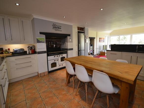 Kitchen / Breakfast Room