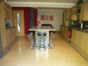 Kitchen/Breakfast Rm