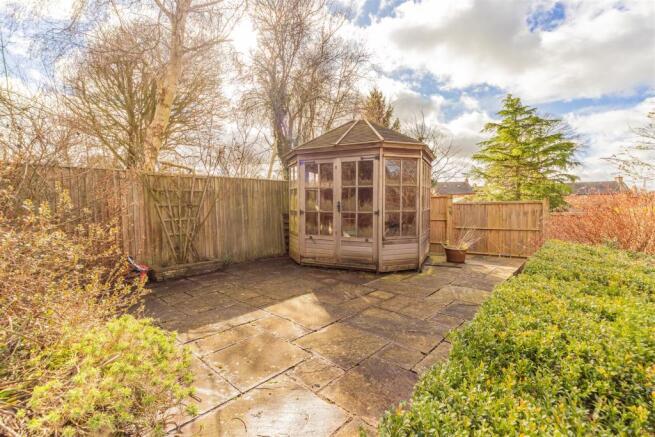 Long-Lane-Leicester-detached-house-IMG_0070.jpg