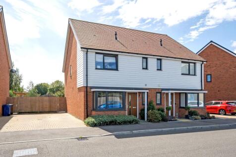 Nova Avenue, Faversham, ME13