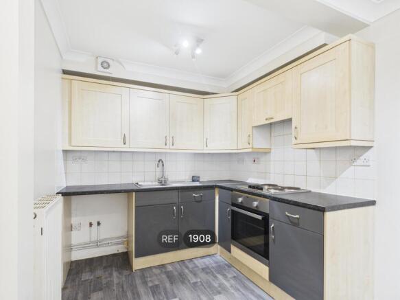 Kitchen / Dining area