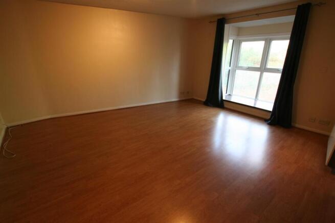 fortroyalmews,5newlounge.JPG
