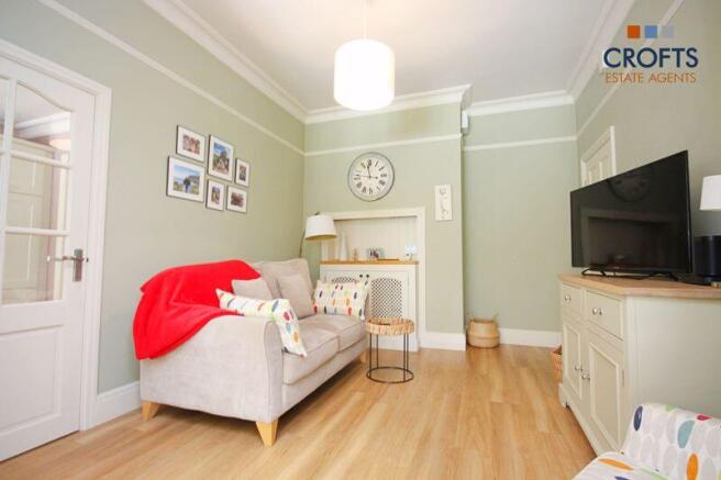 Snug/dining room