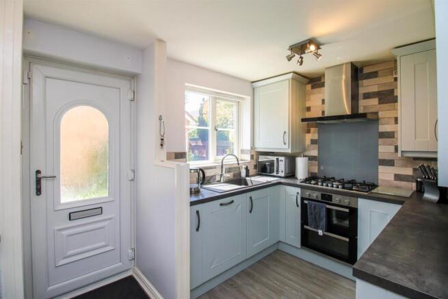2 bed Semi-Detached for sale Image 4
