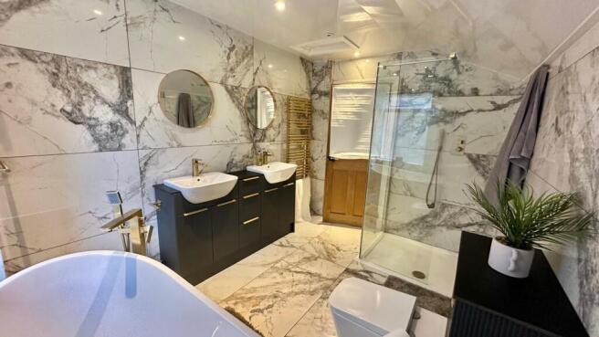 3 bed Terraced for sale Image 12