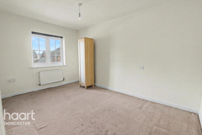 3 bed Terraced for sale Image 9