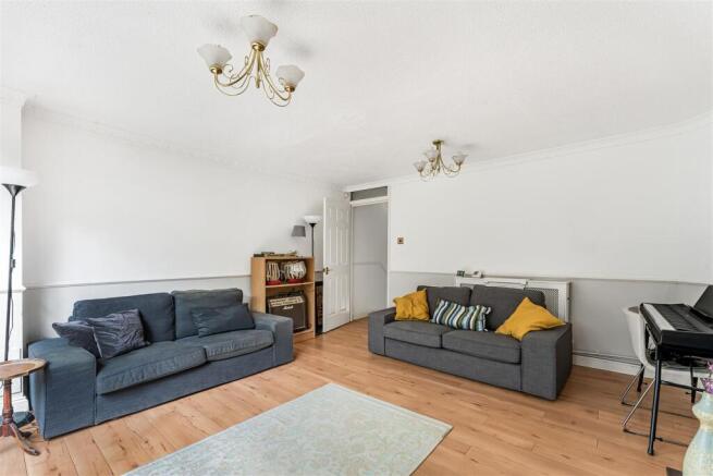 Wyemead Crescent, Chingford photo 4