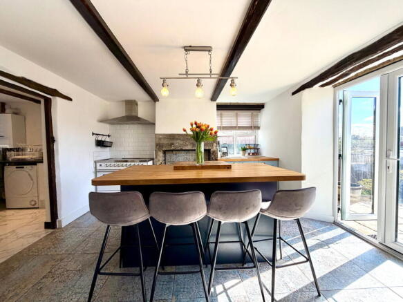 3 bed Detached for sale Image 7