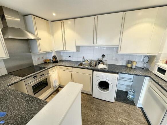 Lounge/Kitchen
