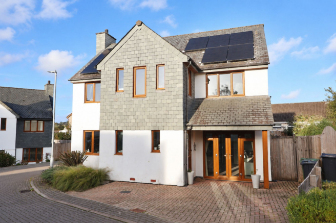 5-bed detached on Polventon Close, St Columb Major, £399,950